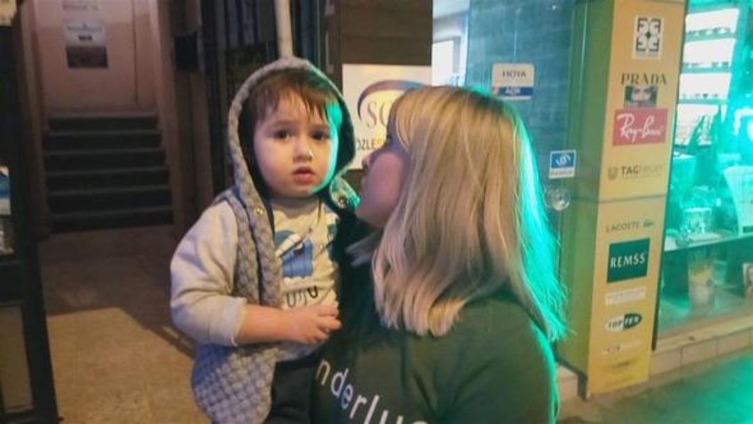 &Ccedil;anakkale'deki deprem paniğe neden oldu! Vatandaşlar sokağa d&ouml;k&uuml;ld&uuml;