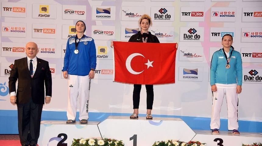 Kağıtsporlu tekvandoculardan 2 madalya