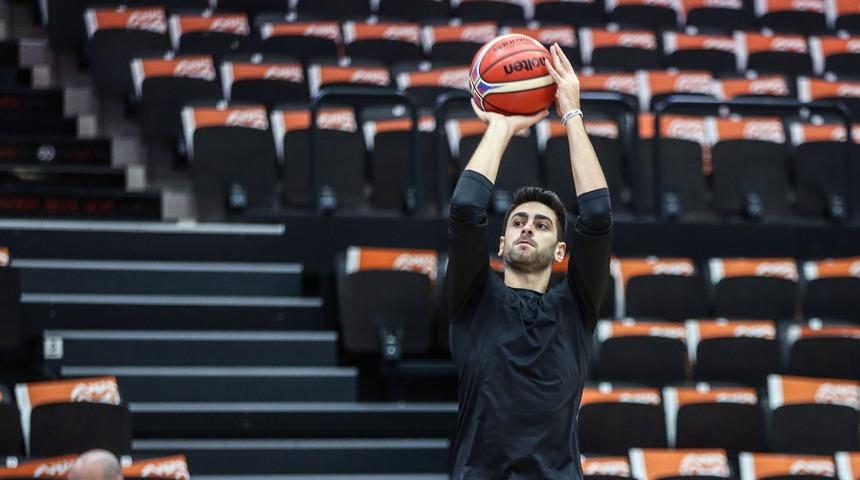 Furkan Korkmaz'ın dizinde yırtık tespit edildi