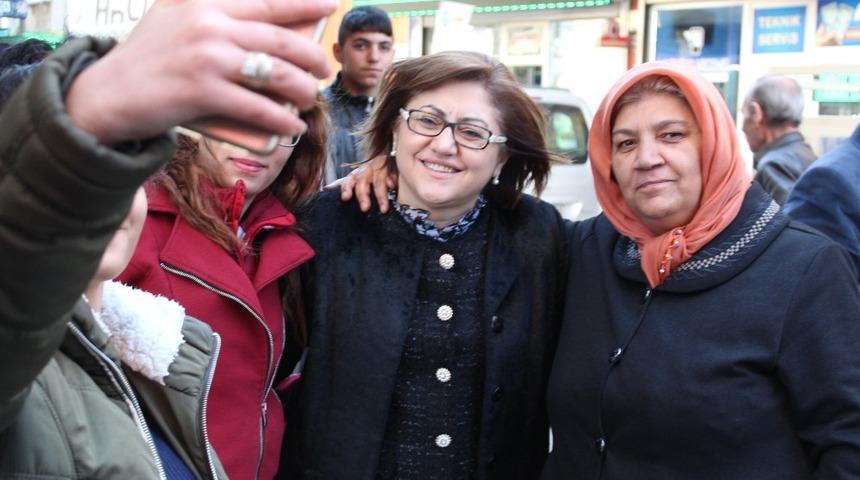 Esnaf gezisi yapan Şahin’e sevgi seli