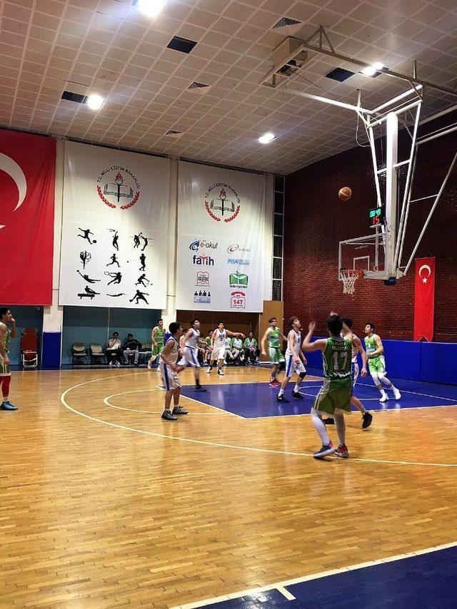 Mamak Belediyesi Genç Basketbol Takımı, Ankara üçüncülüğü için son maçına çıkıyor