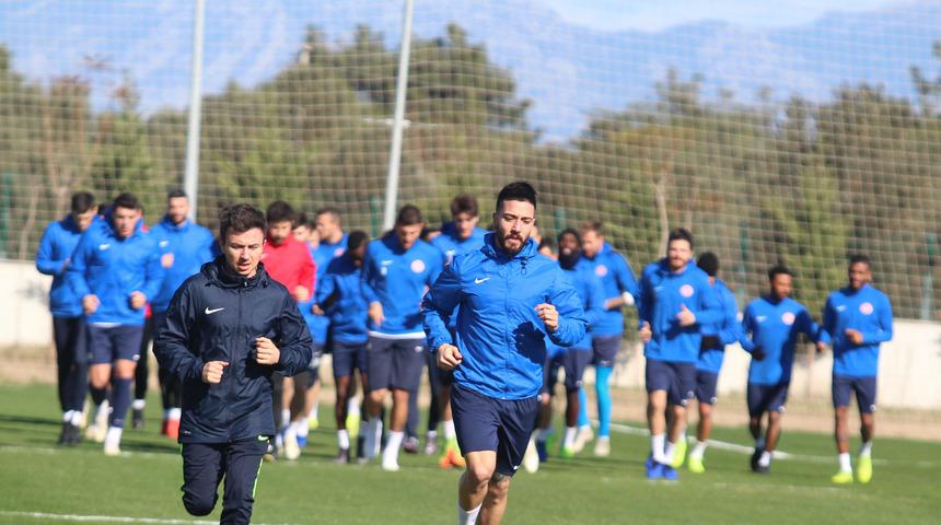 Tarık Çamdal: Yeniden milli takım formasını giymek istiyorum