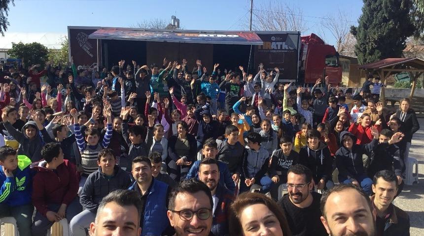 TIRATRO 11 bin 535 &ouml;ğrenciyle buluştu