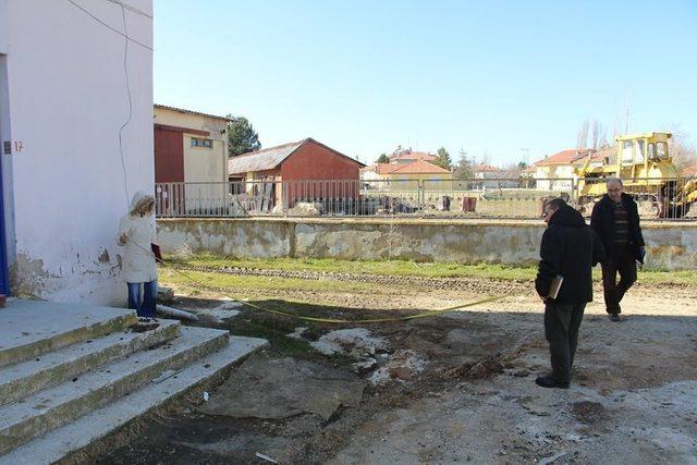 Dumlupınar ilçesinde  Meslek Yüksekokulu çalışmaları