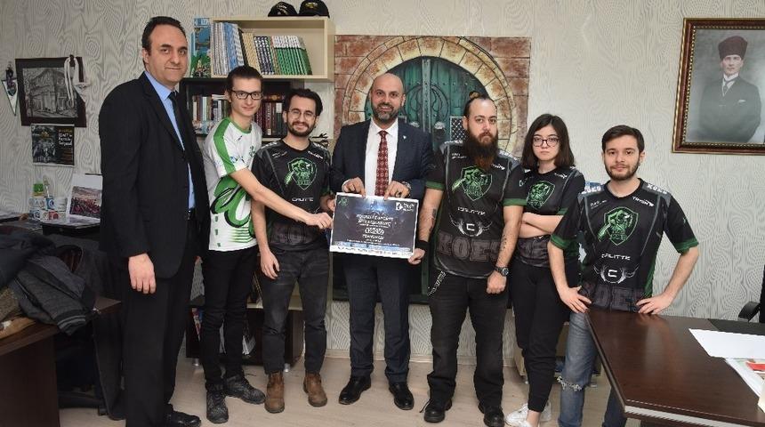 İzmit&rsquo;te e-spor turnuvası başlıyor