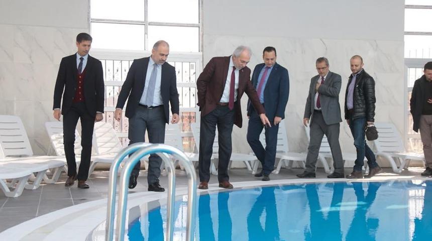 Başkan Kamil Sara&ccedil;oğlu: Y&uuml;zme bilmeyen &ccedil;ocuğumuz kalmayacak