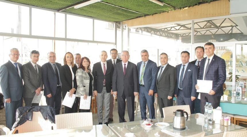 Kaymakam Kaya&rsquo;dan başarılı personele teşekk&uuml;r plaketi