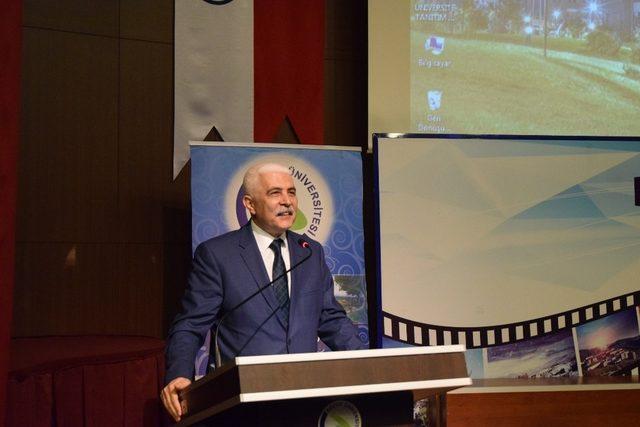 Prof. Dr. Fuat Sezgin ve islam bilim tarihinde yeni ufuklar konferansı düzenlendi