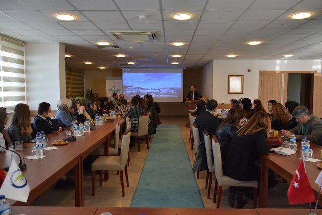 Ruh sağlığı çalışanları çalıştayda bir araya geldi