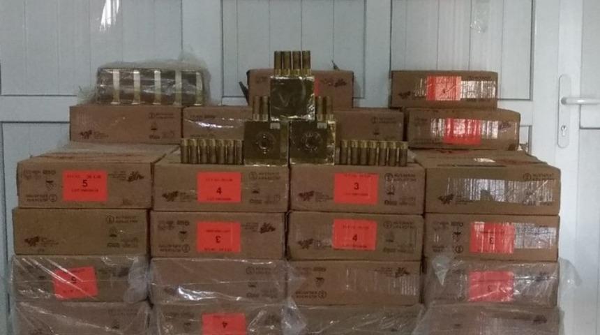 Hakkari&rsquo;de 24 bin adet av t&uuml;feği fişeği ele ge&ccedil;irildi