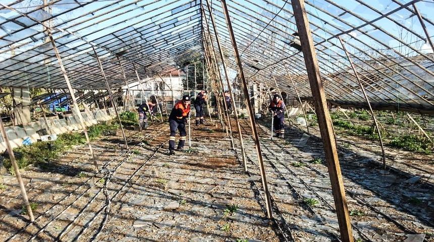 Muratpaşa Belediyesi yaraları sarıyor