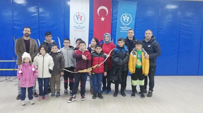 Mutlu &Ccedil;arşamba g&uuml;l&uuml;msetmeye devam ediyor