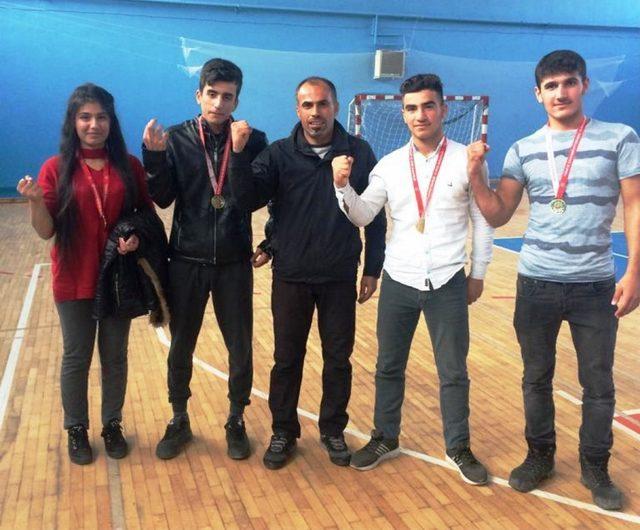 Bismilli bilek güreşçileri Türkiye şampiyonasında Diyarbakır’ı temsil edecek