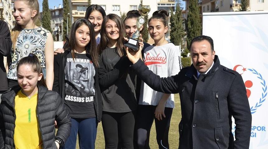 Okul sporları atletizm il birinciliği m&uuml;sabakaları tamamlandı