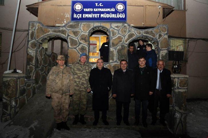 Vali Gündüzöz Varto’da G3