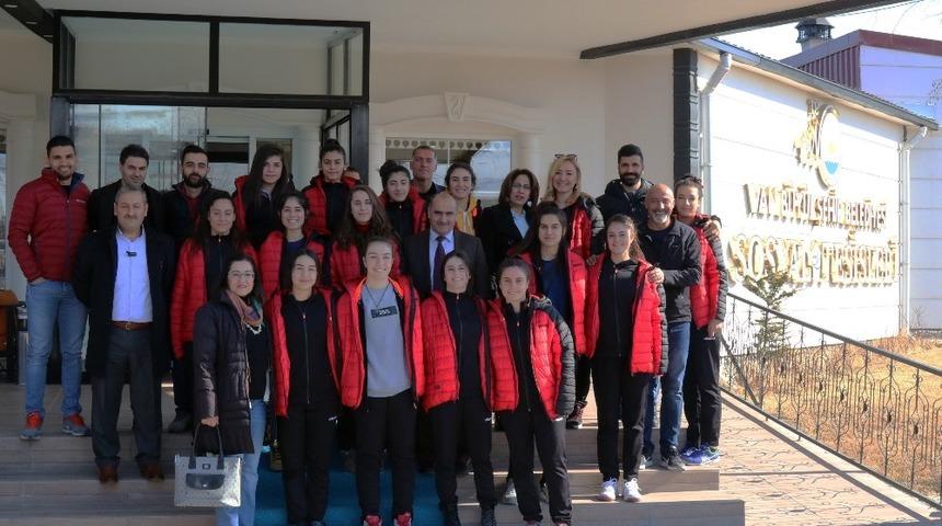 Van Büyükşehir Belediyespor Kadın Voleybol Takımı şampiyonluk maçına çıkıyor