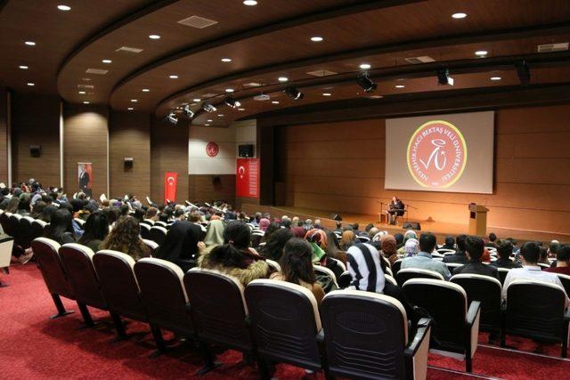 Kanun sanatçısı Aydoğdu, NEVÜ’de konser verdi