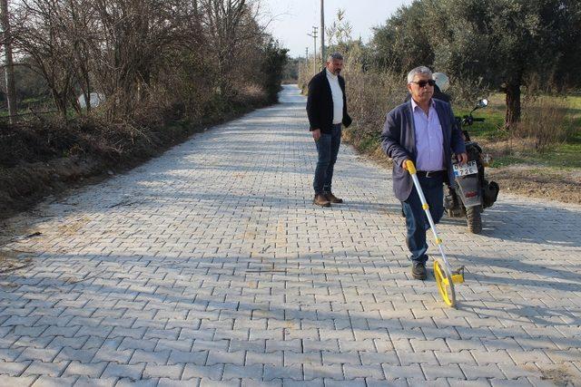 Nazilli Belediyesi Arslanlı’da yol çalışmalarına devam ediyor