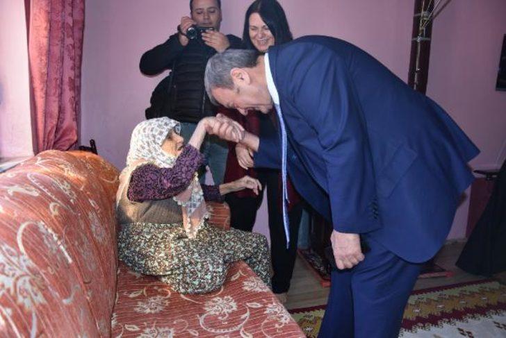 113 yaşındaki Şükriye nine 3 padişah, 12 cumhurbaşkanı, 27 başbakan gördü G3