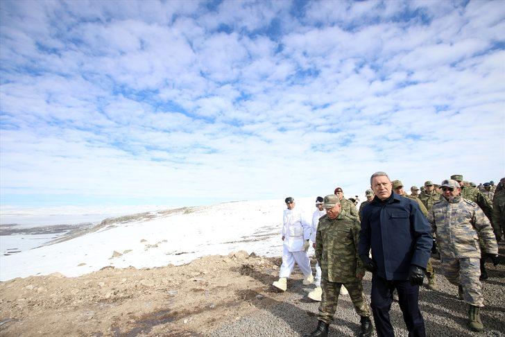 Kars'ta zorlu tatbikat! Yabancı askerler heyecanla izledi G3