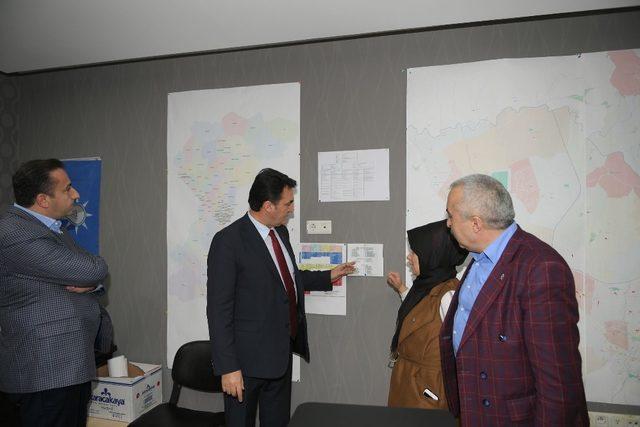 Dündar, AK Parti Osmangazi SKM’yi ziyaret etti