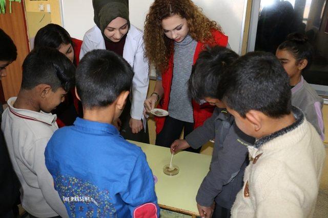 Genç Kızılay Aydın’da anlamlı çalışmalarıyla dikkat çekiyor