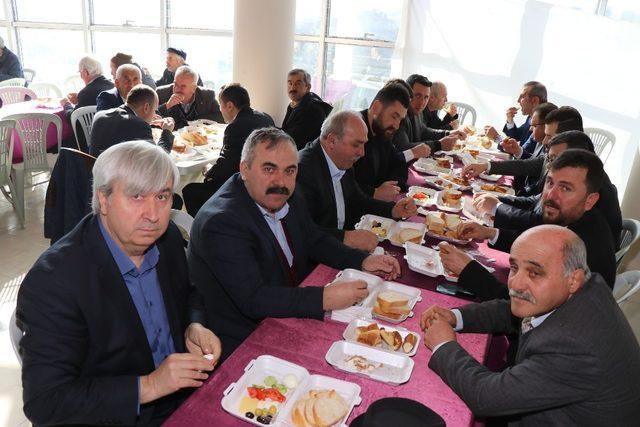 Kavak&rsquo;ta adaylara kahvaltılı tanıtım 1