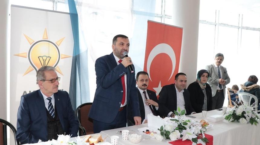 Kavak&rsquo;ta adaylara kahvaltılı tanıtım