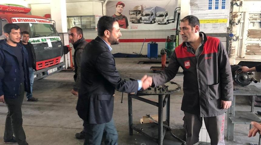 Nasıranlı: "Yerel y&ouml;netimlerin esas g&ouml;revi halka hizmettir"