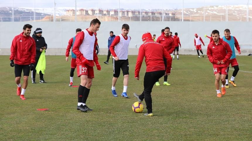 DG Sivasspor&rsquo;da, Antalyaspor ma&ccedil;ı hazırlıkları s&uuml;r&uuml;yor