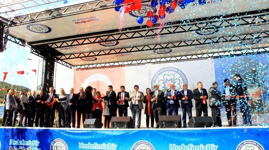 İlk g&uuml;neş enerjili otogarı a&ccedil;ıldı