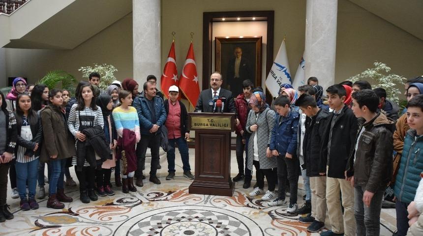 Erzurumlu çocuklar valiyi ziyaret etti