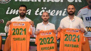 Aytemiz Alanyaspor; Efecan Karaca, Haydar Yılmaz ve Giorgios Tzavellas'ın sözleşmelerini uzattı