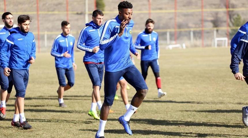 Evkur Yeni Malatyaspor, Rize'ye 7 eksikle gitti