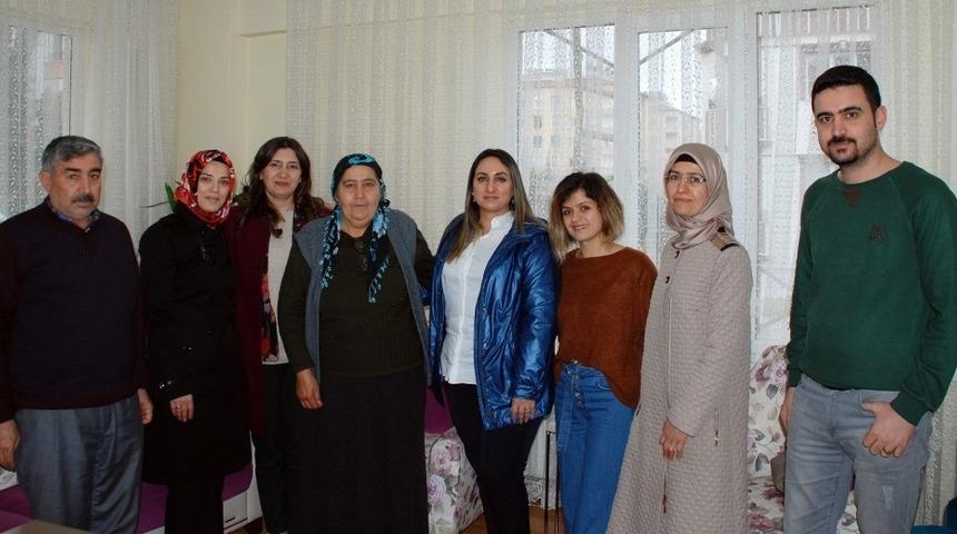 Vali Pekmez&rsquo;in eşi Yeşim Pekmez şehit aileleri ile bir araya geldi