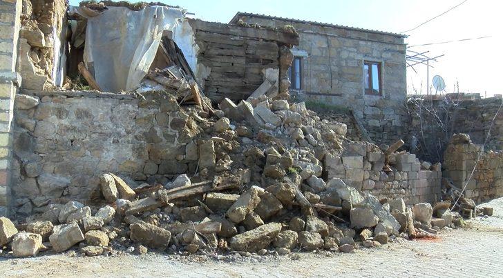 Ayvacık'taki deprem Türkiye'nin batısını salladı, ilçede okullar tatil (3)