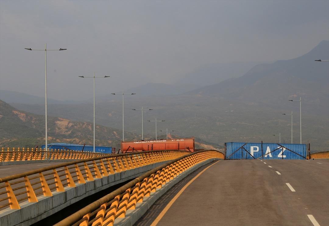 Bu kez sınıra beyazlarla geliyorlar!