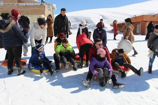 Hakkari’de “Mutlu Çarşamba” projesi