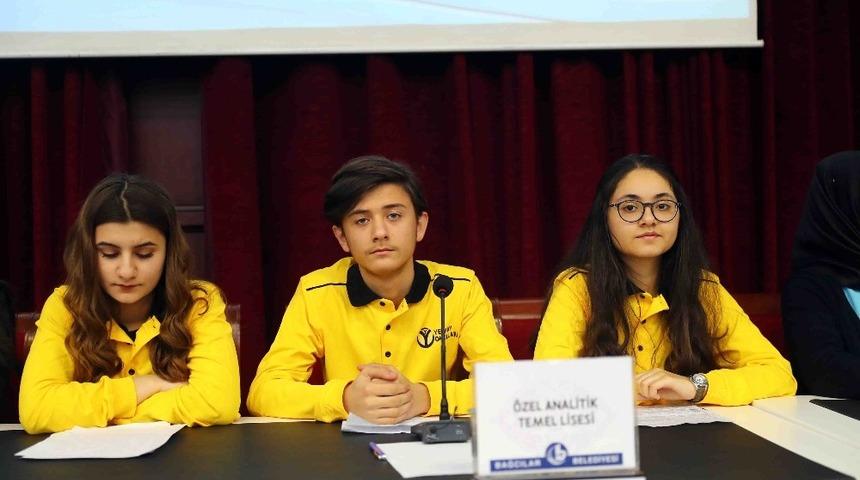 &Ouml;ğrencilerden "Promosyonlu &uuml;r&uuml;n&uuml;n cazibesine kapılmayın" mesajı