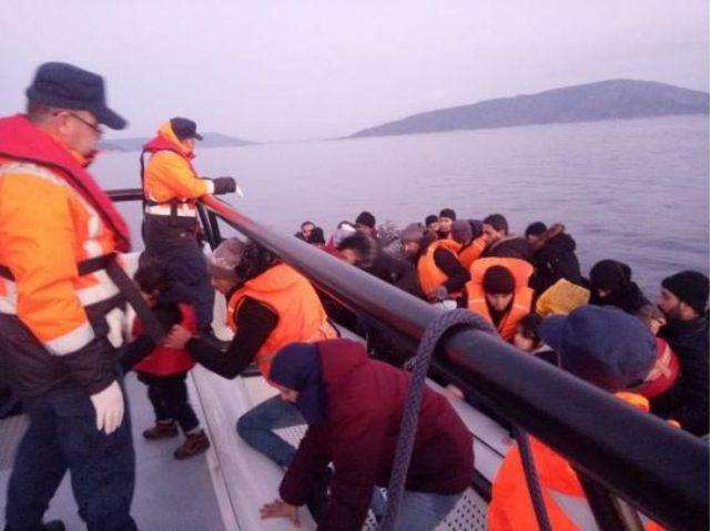 Çeşme'de 43 kaçak göçmen yakalandı