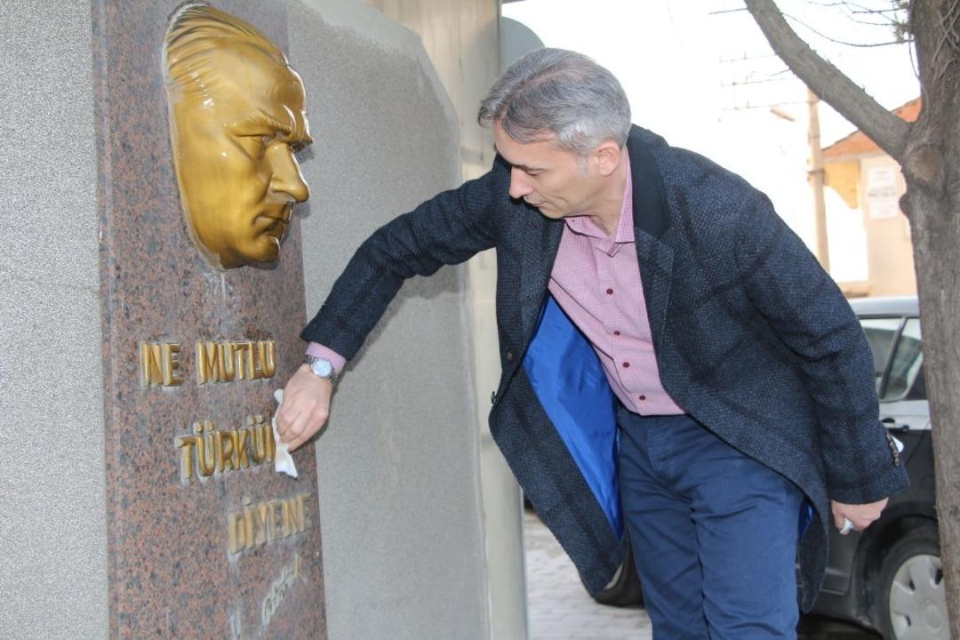 Şıktaşlı&rsquo;nın hareketi takdir topladı