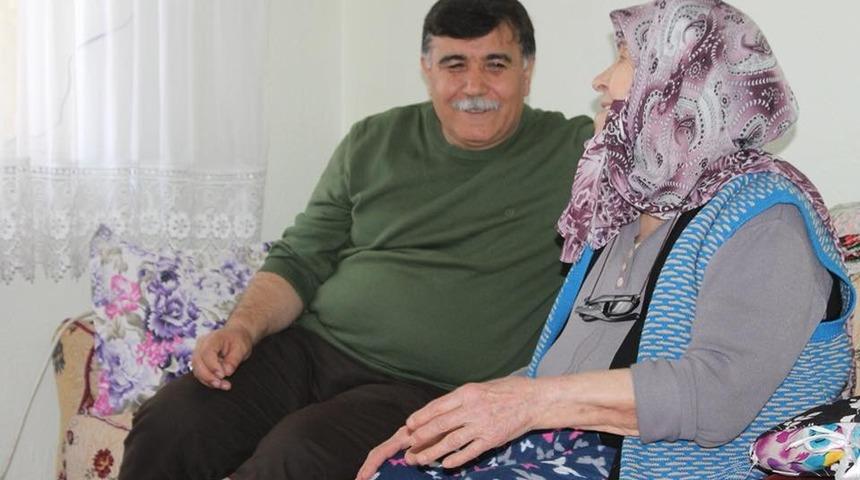 Başkan Mustafa Koca: Derdimiz koltuk değil g&ouml;n&uuml;llerde olabilmek