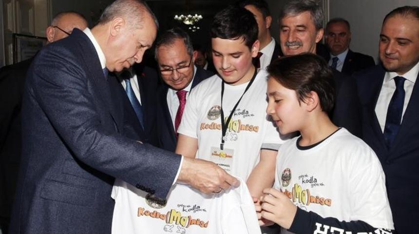 Cumhur&rsquo;un adayı Şirin Cumhurbaşkanı Erdoğan&rsquo;la
