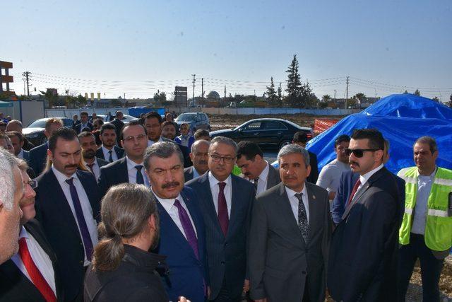 Bakan Koca, Tarsus Devlet Hastanesi inşaatını gezdi