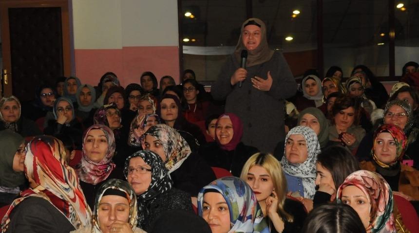 Karab&uuml;k&rsquo;te &ldquo;Kadınlar Şehri Konuşuyor&rdquo;