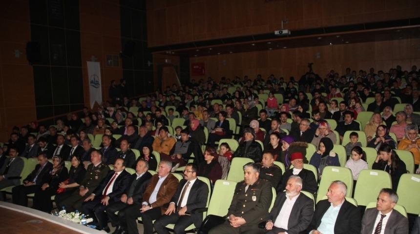 Ahmet Yenilmez g&ouml;n&uuml;llere dokundu