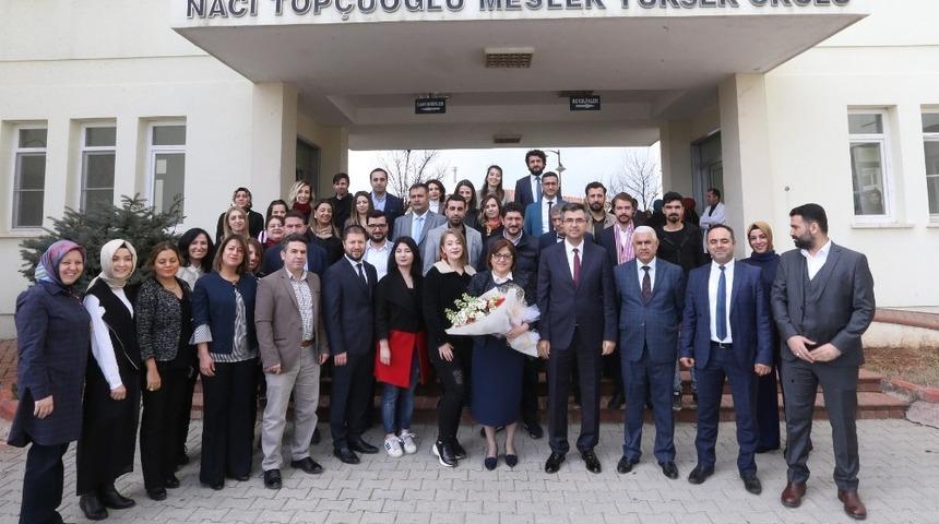 Şahin&rsquo;in projeleri, &uuml;niversite &ouml;ğrencilerini heyecanlandırdı