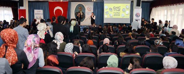 GAÜN’de ’Kariyer ve Yetenek Yönetimi”  semineri