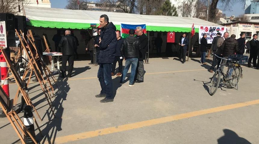 Iğdır&rsquo;da STK&rsquo;lar Hocalı katliamını kınadı