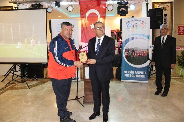 Vali Su, Ampute Futbol Takımının gecesine katıldı